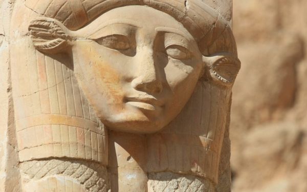 Hathor Kimdir? | Mısır Mitolojisinde Tanrıça Hathor